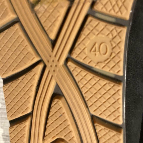 Taxi - NWOT Women’s Slip On Suede Loafers - Picture 3 of 8